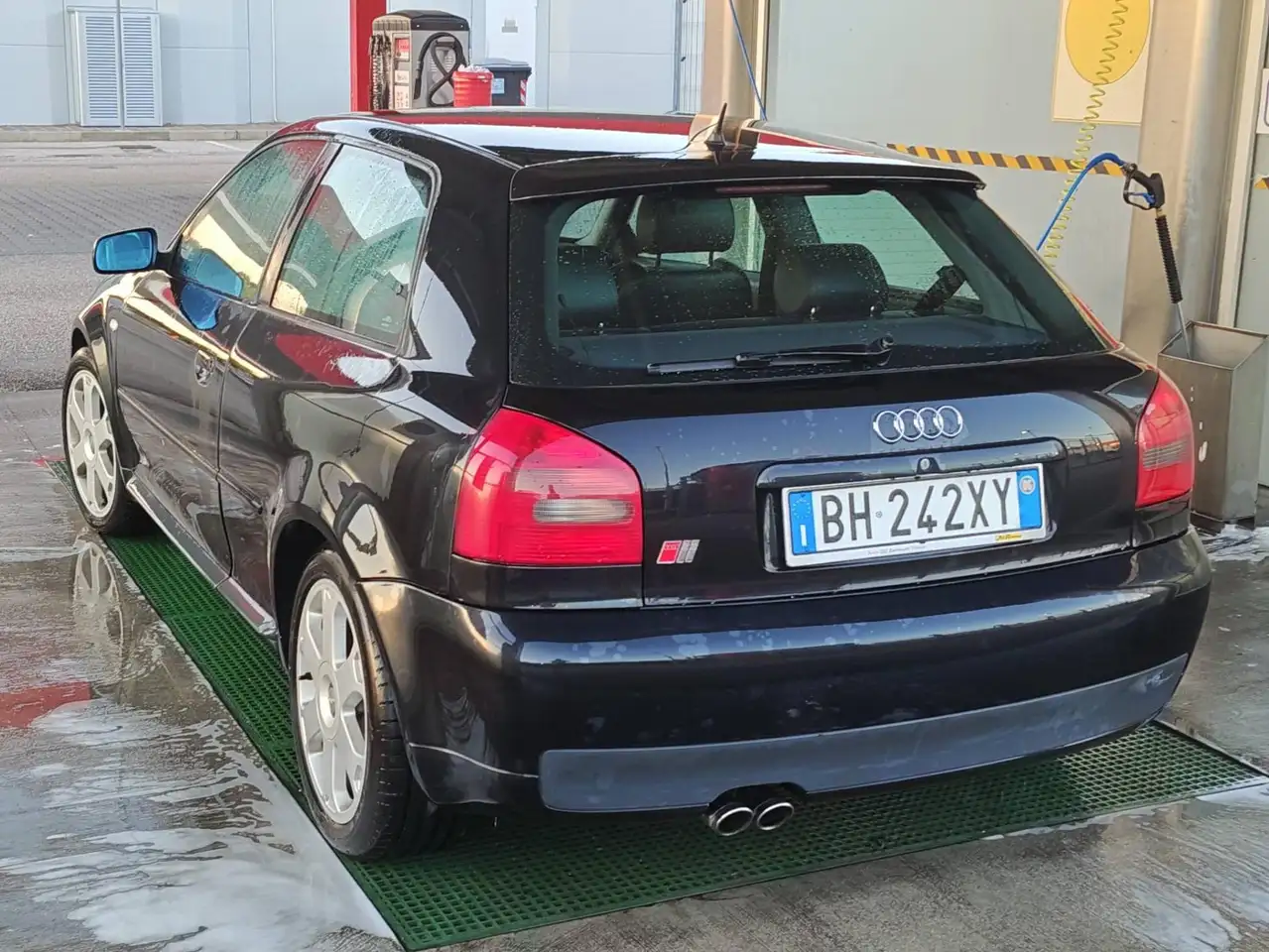 Audi S3 A3 I 1996 1.8 quattro — photo 1 of 8