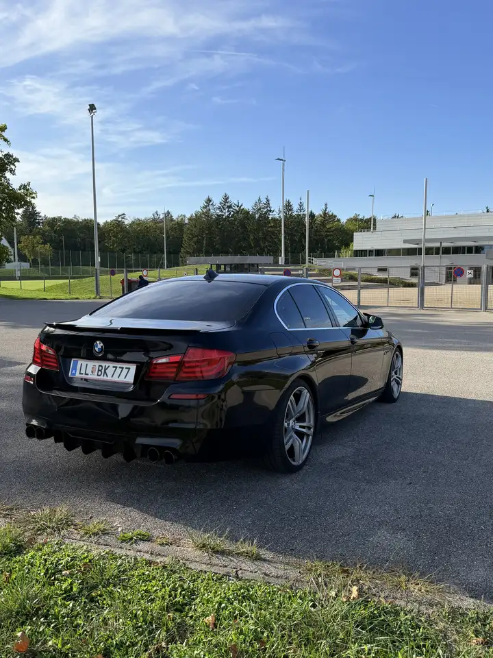 BMW 525 525d Aut. — photo 1 of 9