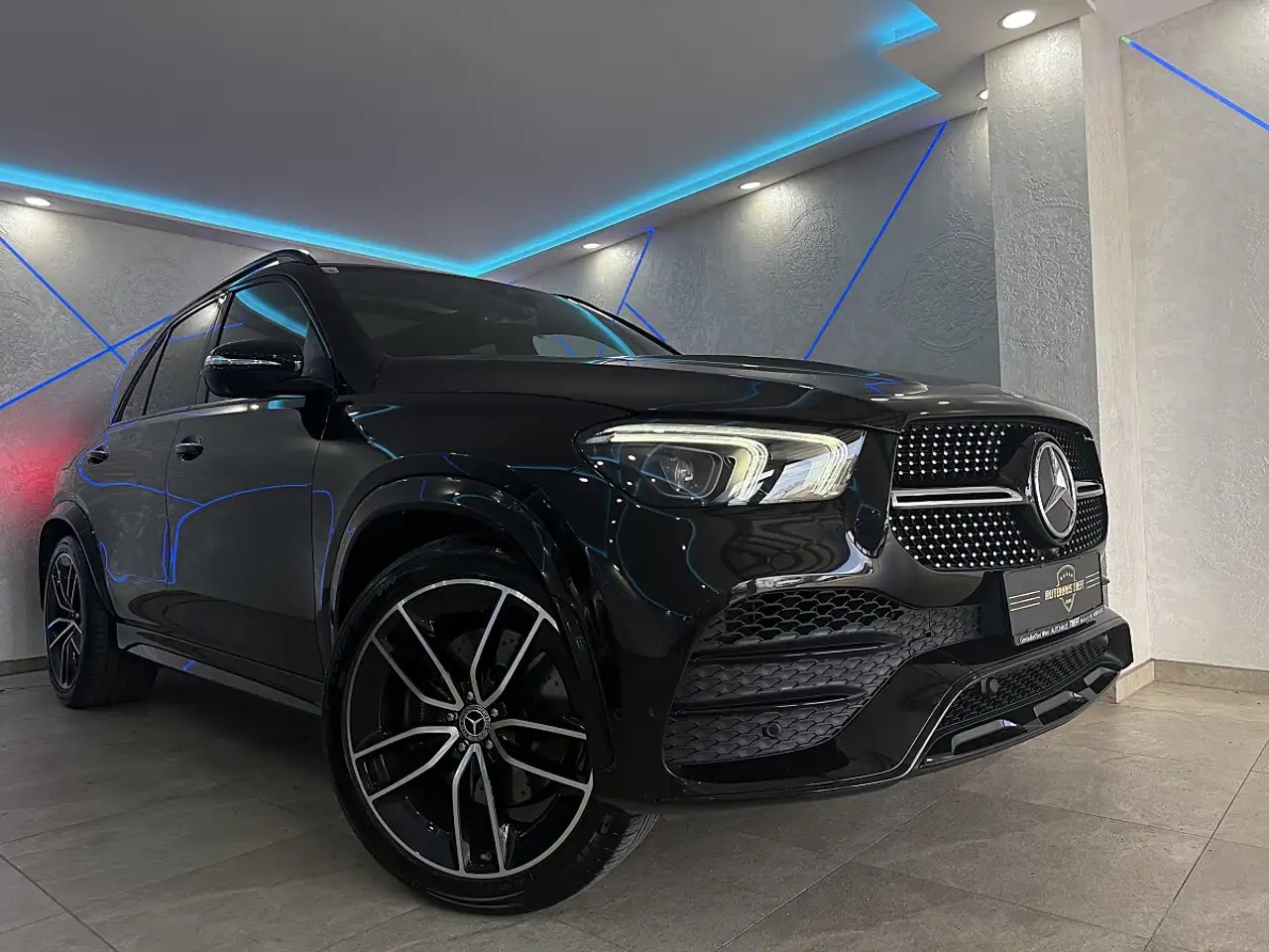 Mercedes-Benz GLE 400 d 4Matic Aut.*AMG-LINE*PANO*BURMESTER*LUFT*360°... — photo 1 of 39
