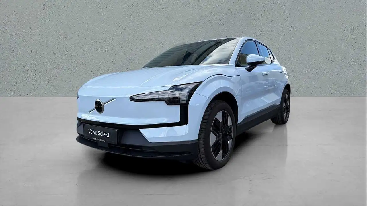 Volvo EX30 Core, Single Motor Extended Range, Elektrisch — photo 1 of 15