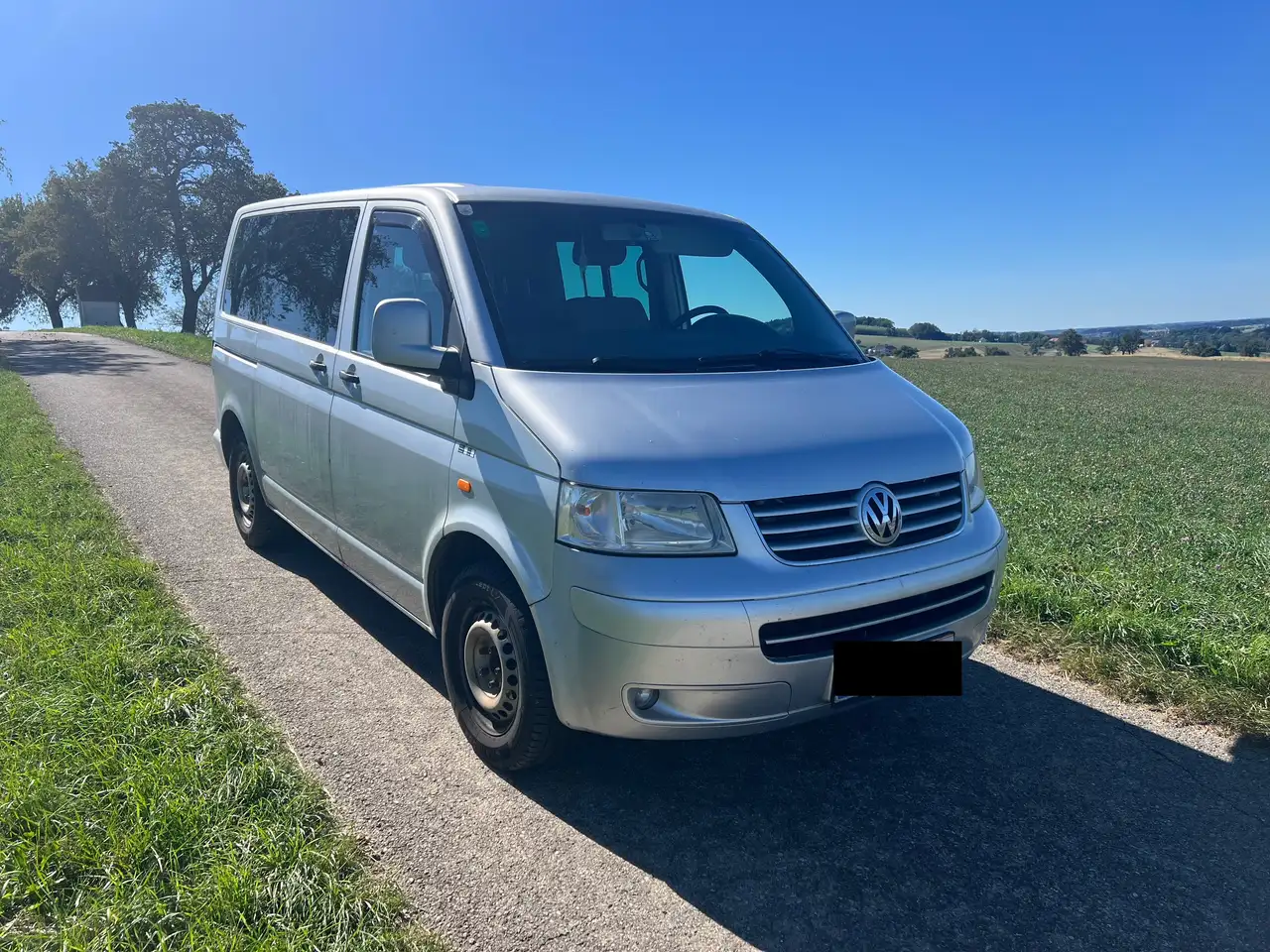 Volkswagen T5 TransVan TDI — photo 1 of 15