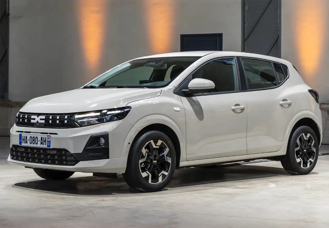 Dacia Sandero 0.9 TCE Stepway Essential 66kW — photo 1 of 16