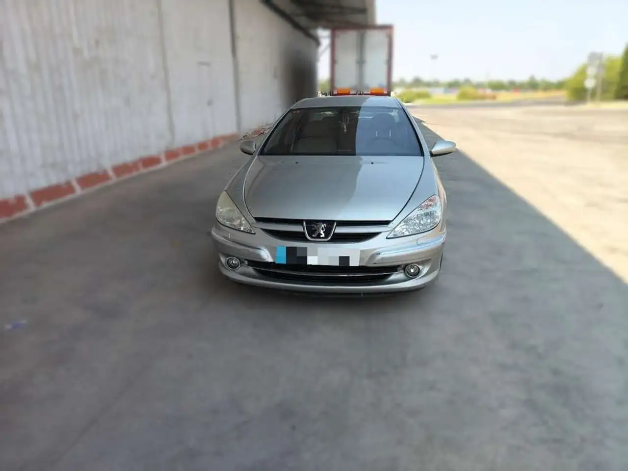 Peugeot 607 2.7 HDi 200 CMP — photo 1 of 9