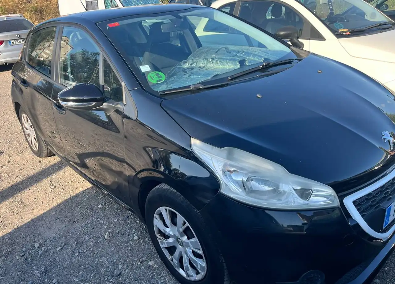 Peugeot 208 208 1.0 PureTech Access 68 Access — photo 1 of 15