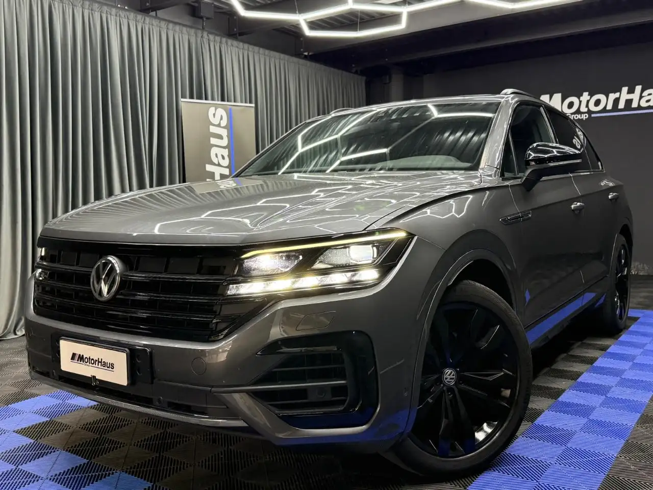 2018 Volkswagen Touareg 3.0 V6 tdi Advanced R-Line Exterior Pack 231cv tiptronic, photograph 3