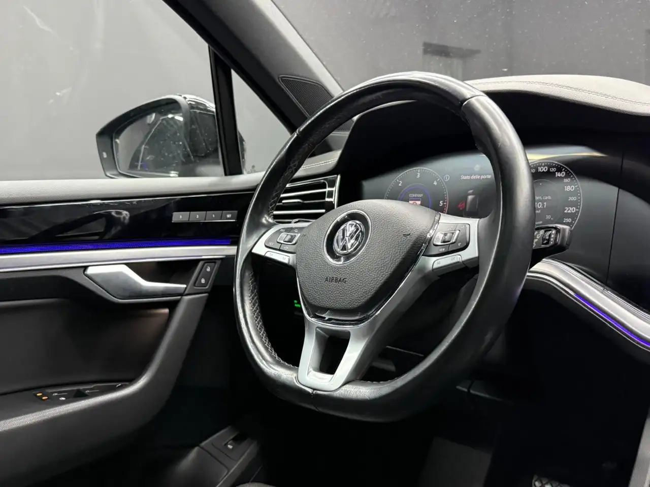 2018 Volkswagen Touareg 3.0 V6 tdi Advanced R-Line Exterior Pack 231cv tiptronic, photograph 9