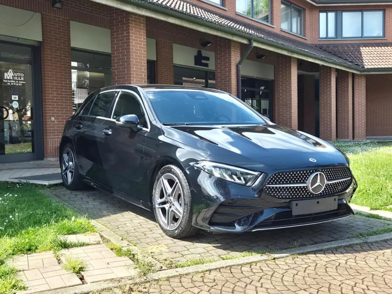 Mercedes-Benz A 180 AMG Line Advanced Plus 7G-DCT *PROMO* — photo 1 of 15