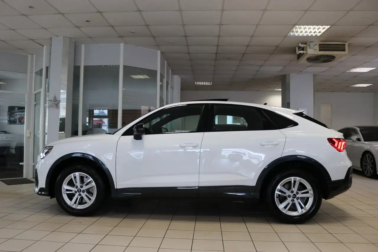 2024 Audi Q3 Sportback 40 TFSI quattro AHK Matrix Pano, photograph 8