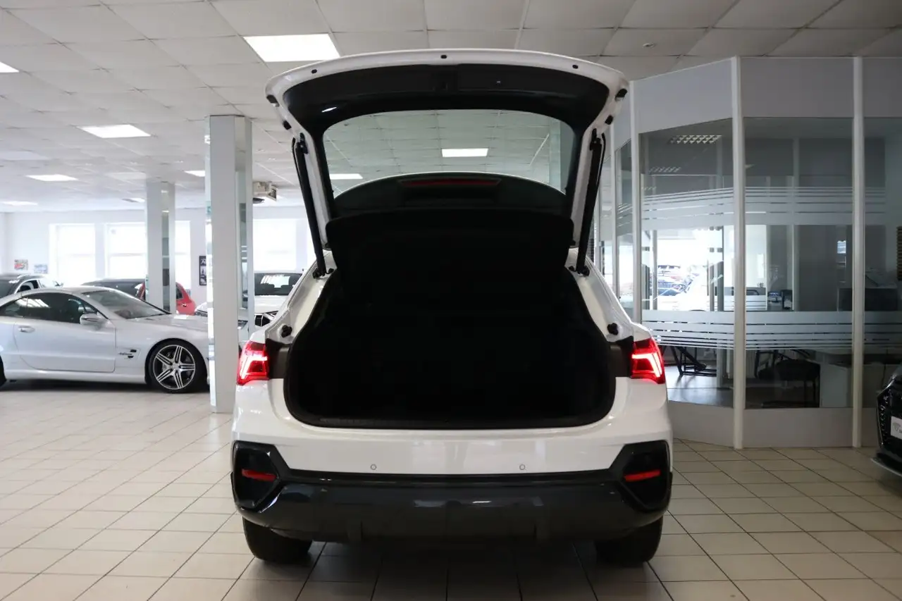 2024 Audi Q3 Sportback 40 TFSI quattro AHK Matrix Pano, photograph 7