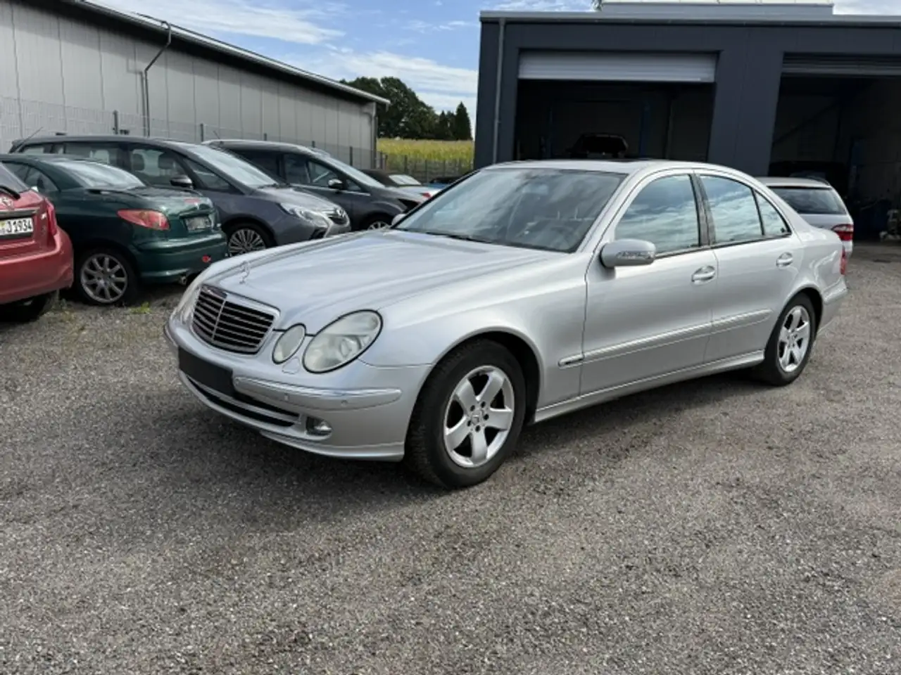 Mercedes-Benz E 240 E-Klasse 4Matic Avantgarde — photo 1 of 19