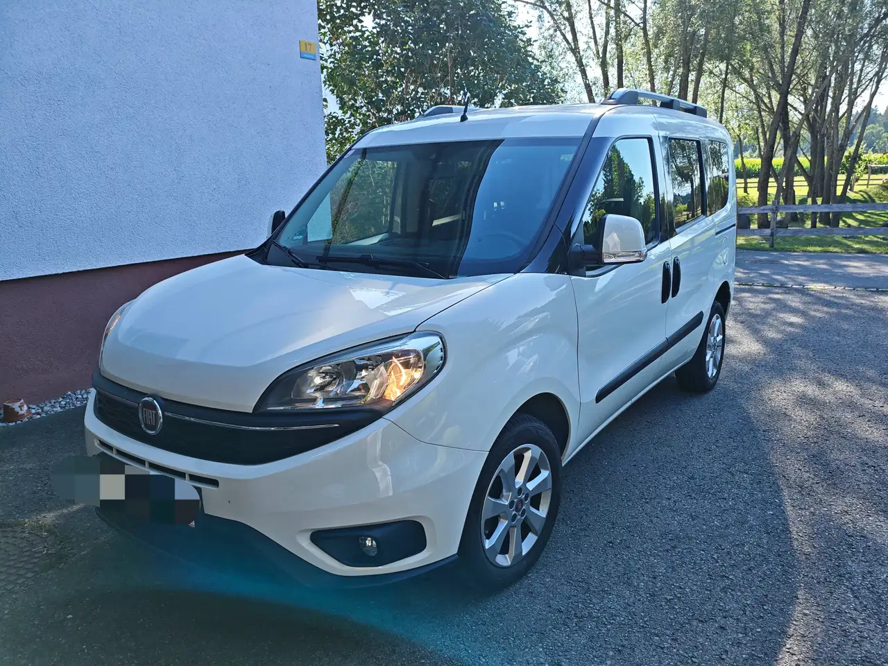 Fiat Doblo Doblo Cargo SX 1,6 MultiJet 120 SX — photo 1 of 8