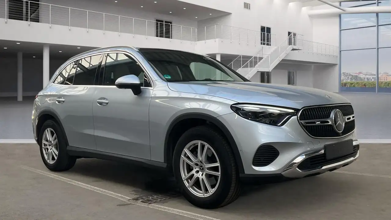 Mercedes-Benz GLC 200 4Matic Pano Leder 360K Distronic Head-Up — photo 1 of 18
