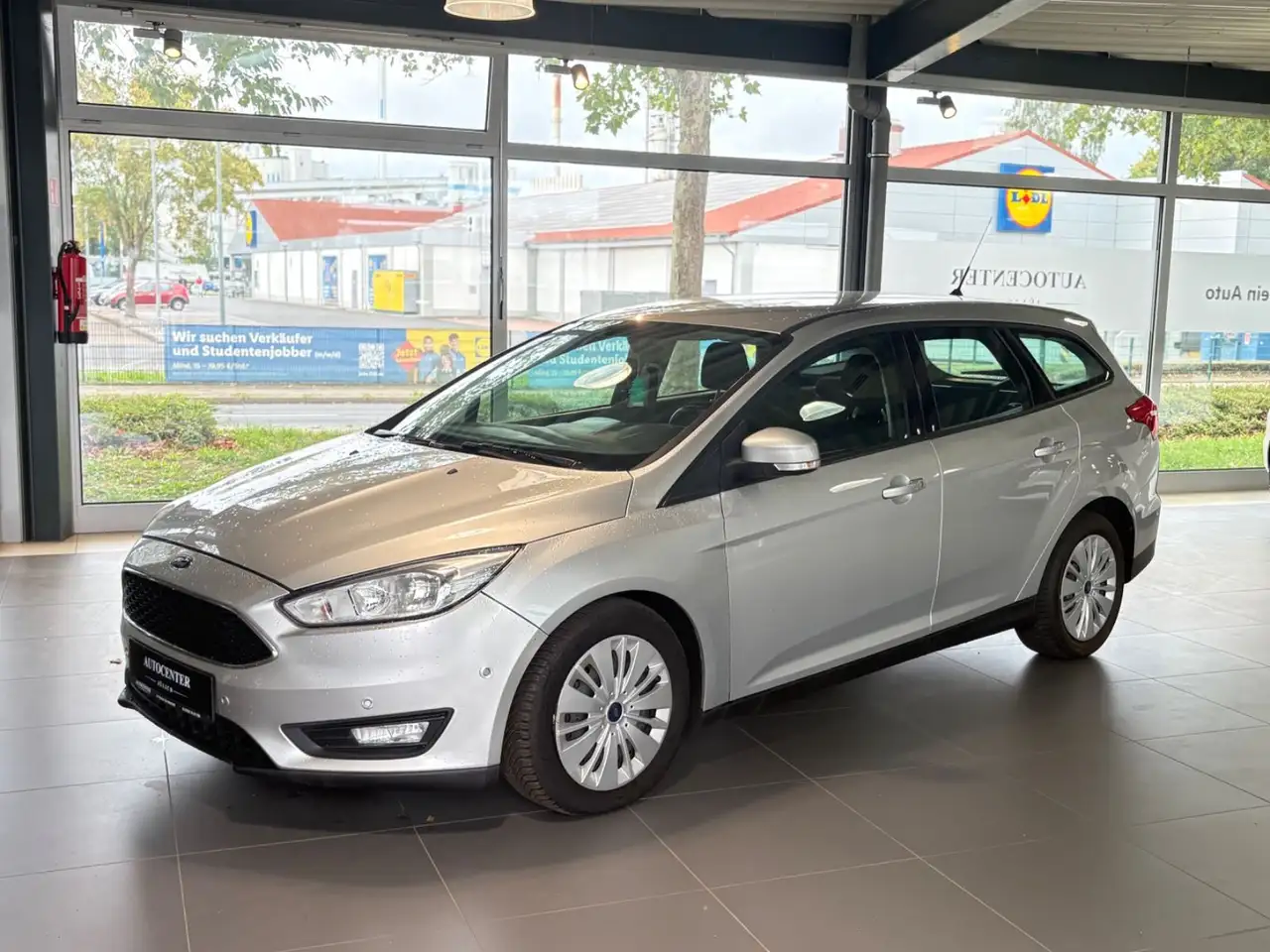 Ford Focus Turnier Trend — photo 1 of 12