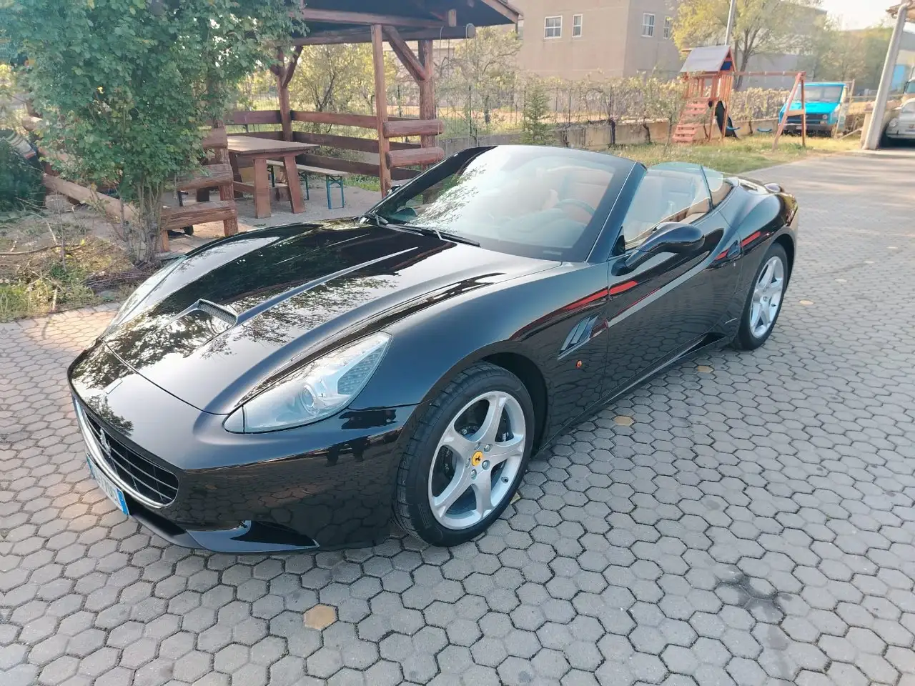 Ferrari California 4.3 dct — photo 1 of 15