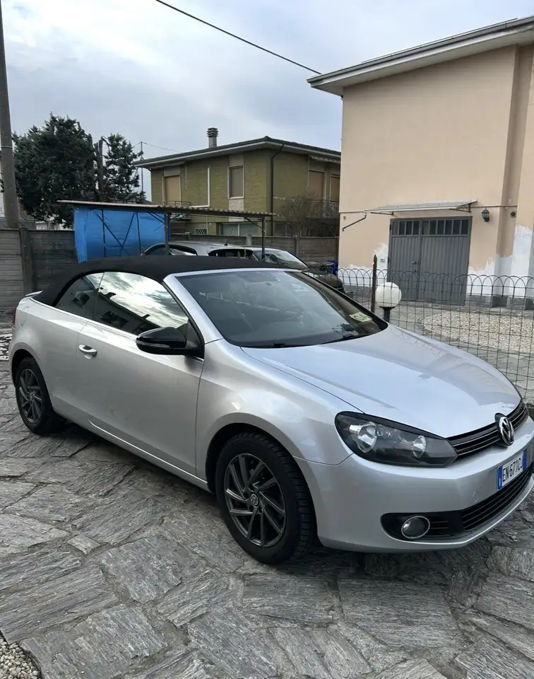 Volkswagen Golf Cabrio 1.2 tsi 105cv — photo 1 of 5