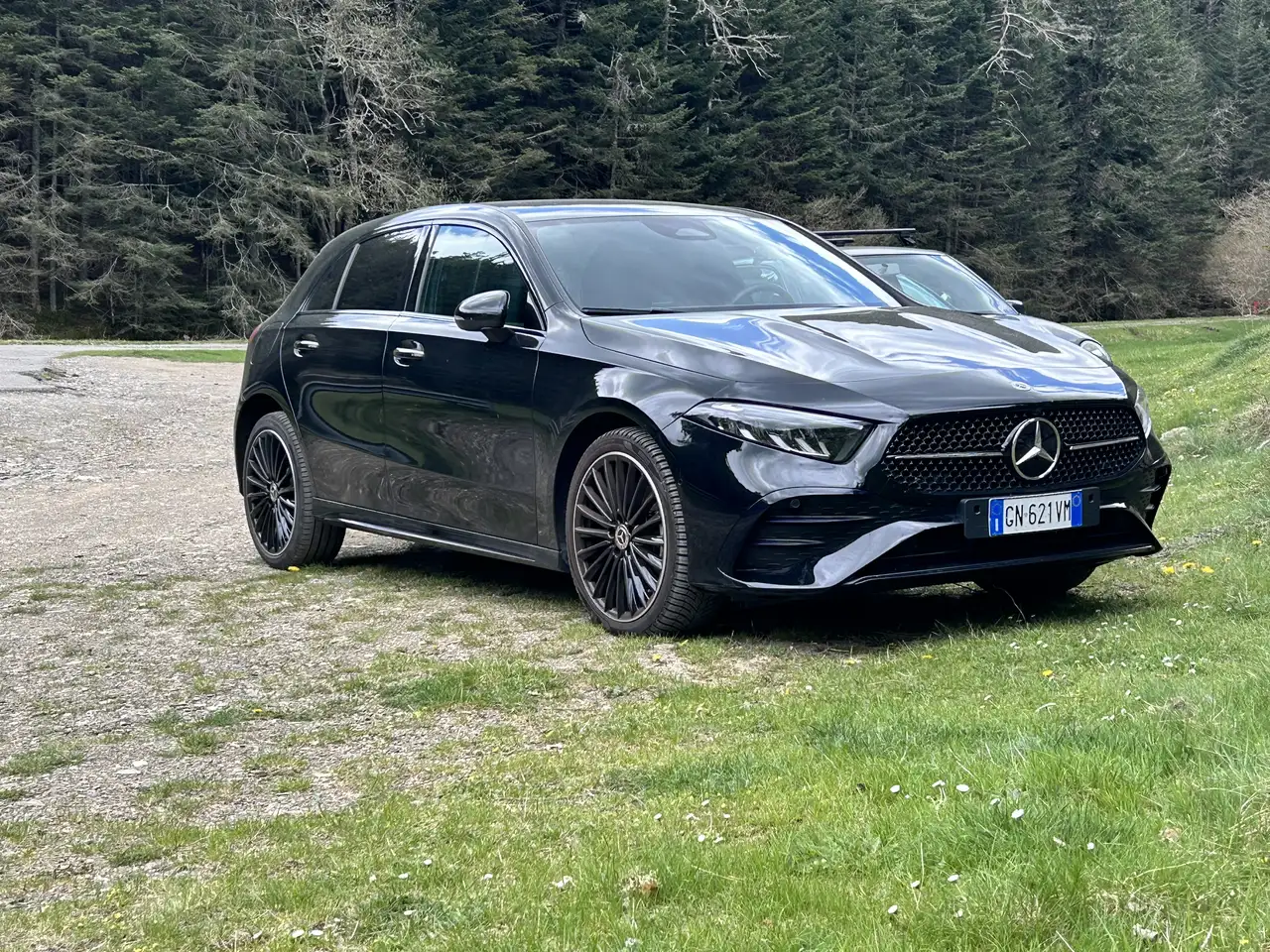 Mercedes-Benz A 250 AMG Line Premium Plus 4matic auto — photo 1 of 2