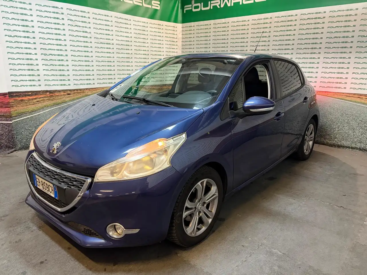 Peugeot 208 208 I 5p 1.4 hdi 8v Business — photo 1 of 10