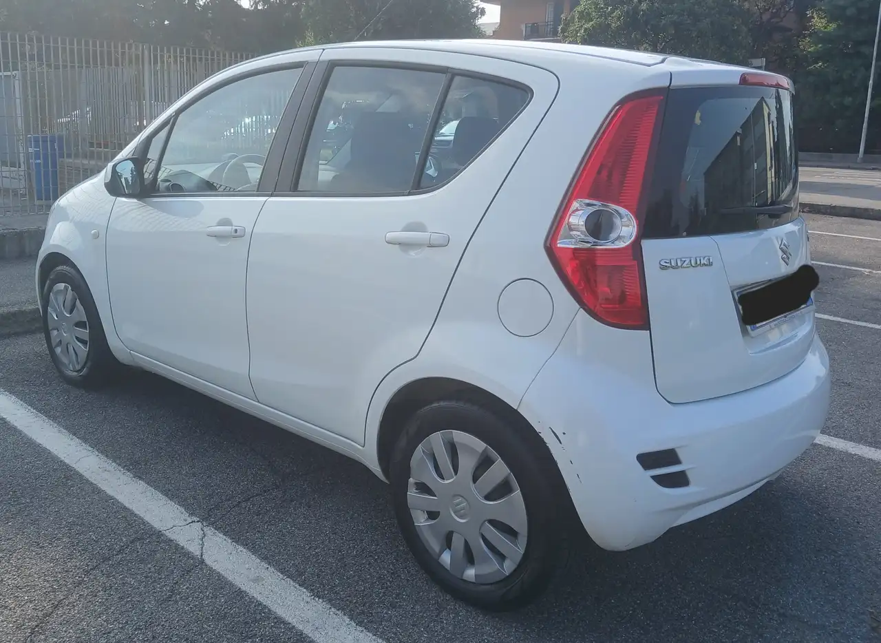 Suzuki Splash 1.0 benzina restyling per neopatentati — photo 1 of 7