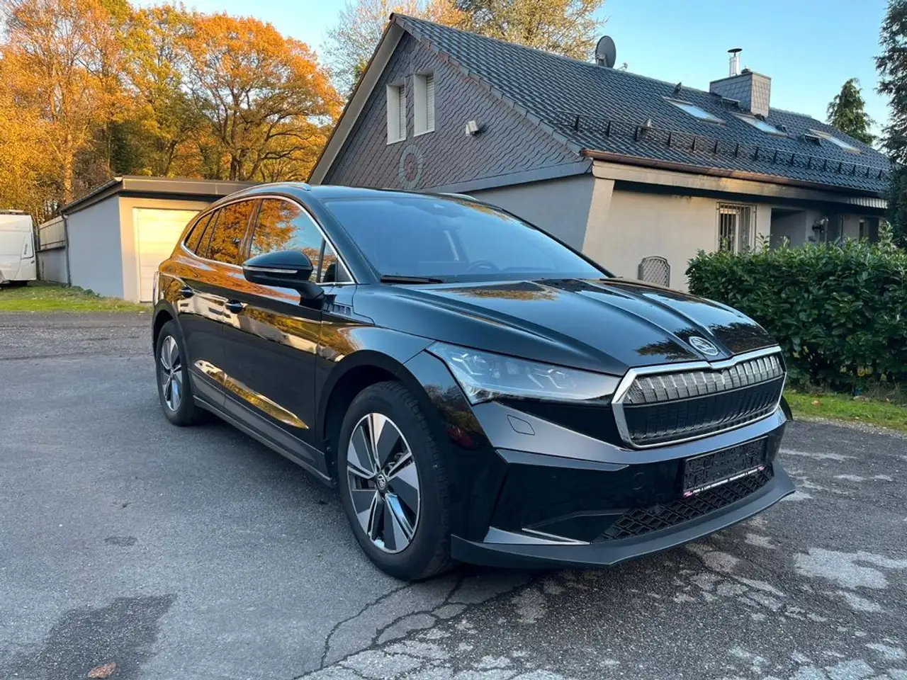 Skoda Enyaq 80 Suite — photo 1 of 38