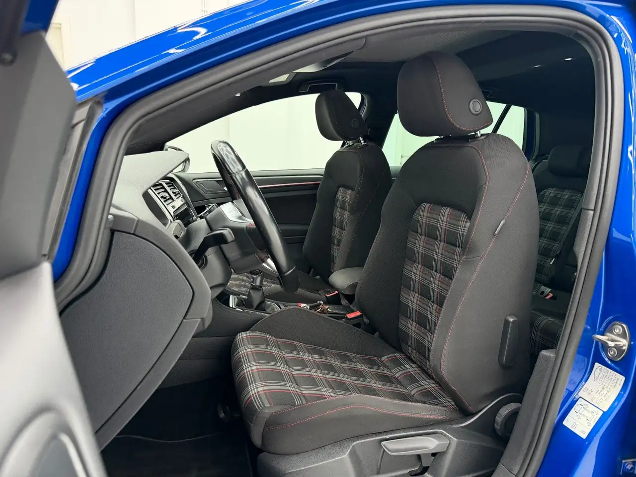 2019 Volkswagen Golf VII Lim. GTI Performance*PANORAMA*ACC, photograph 6
