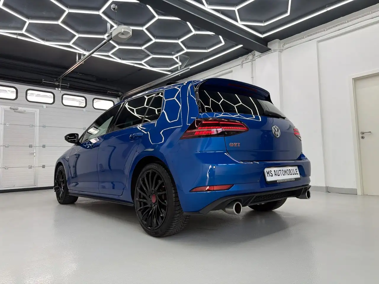 2019 Volkswagen Golf VII Lim. GTI Performance*PANORAMA*ACC, photograph 2