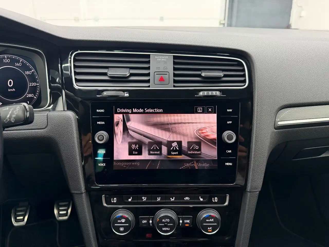 2019 Volkswagen Golf VII Lim. GTI Performance*PANORAMA*ACC, photograph 10