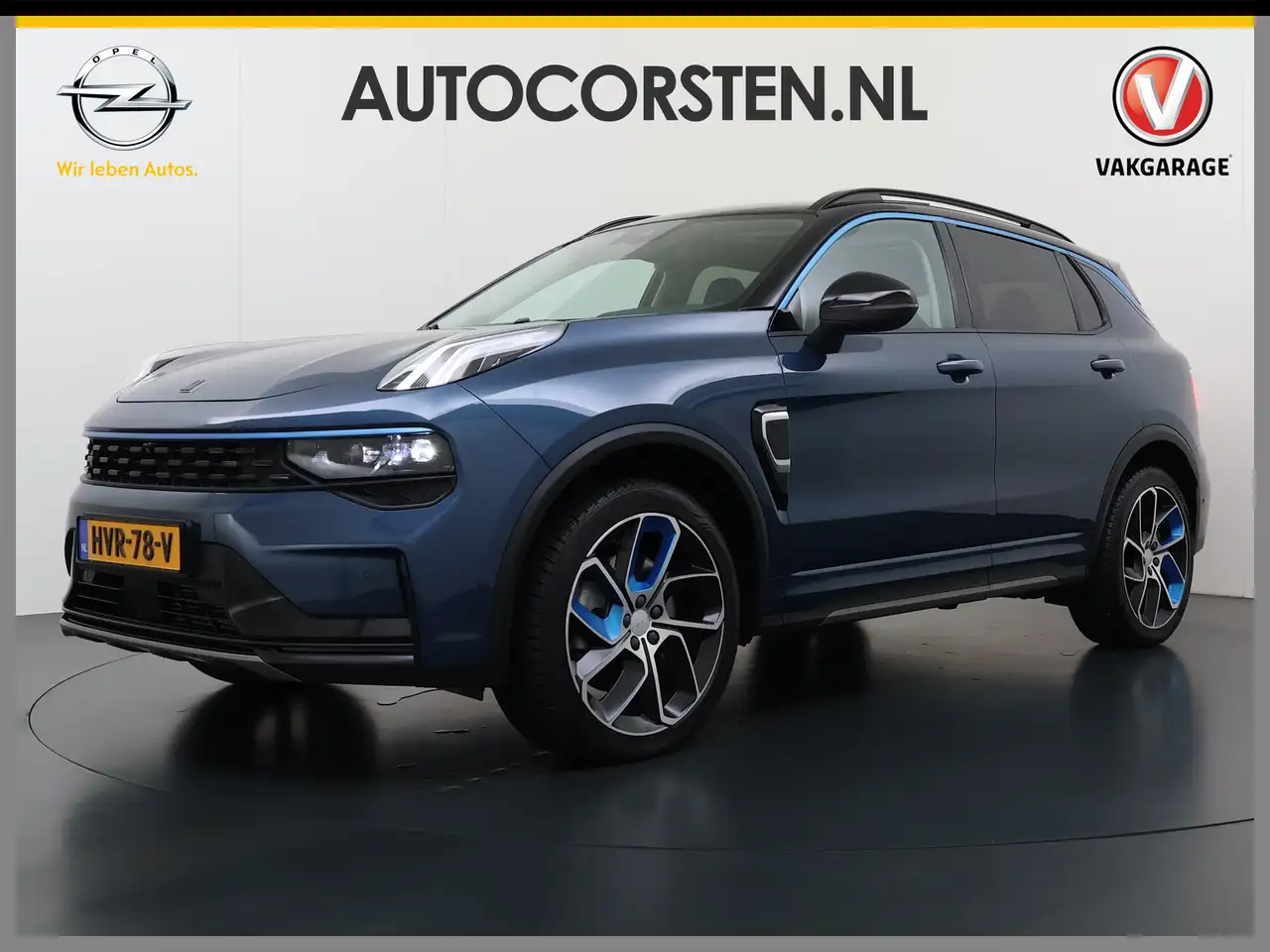 Lynk & Co 01 SOH 96% PHEV AUT-7 261pk Pano-Schuifdak Lmv 20" 36 — photo 1 of 40