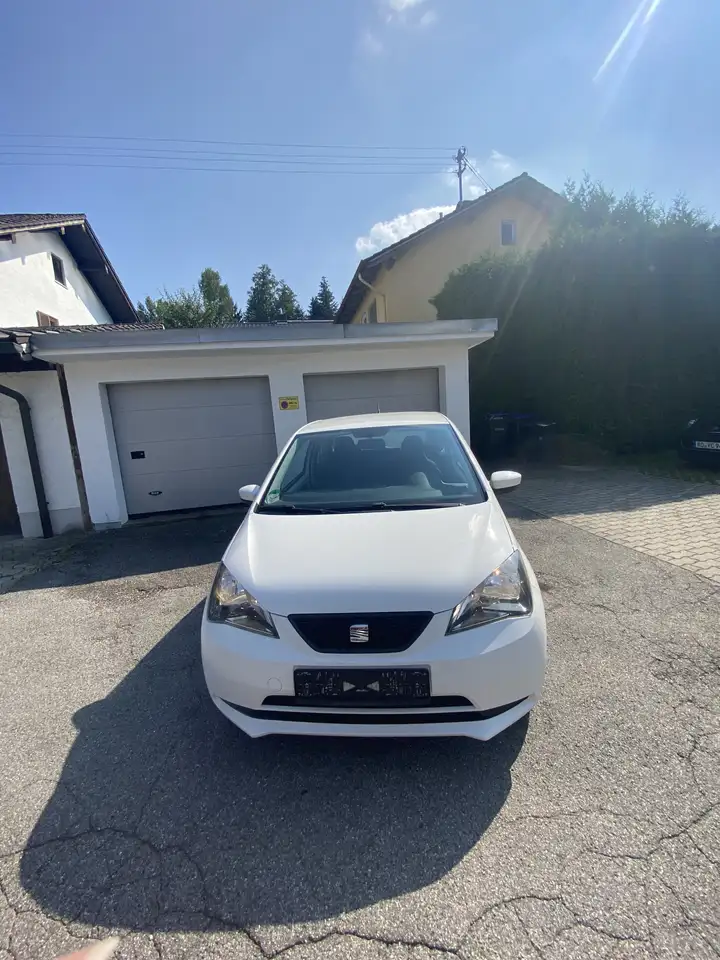 SEAT Mii 1.0 — photo 1 of 10