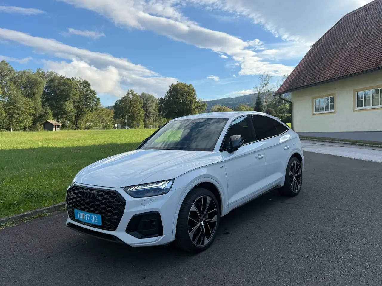 Audi Q5 50eTFSI Sportback QU. 3xS-LINE OP-BLACK MATRIX LUFT HUD AHK 21'' Ele.Sitze — photo 1 of 33