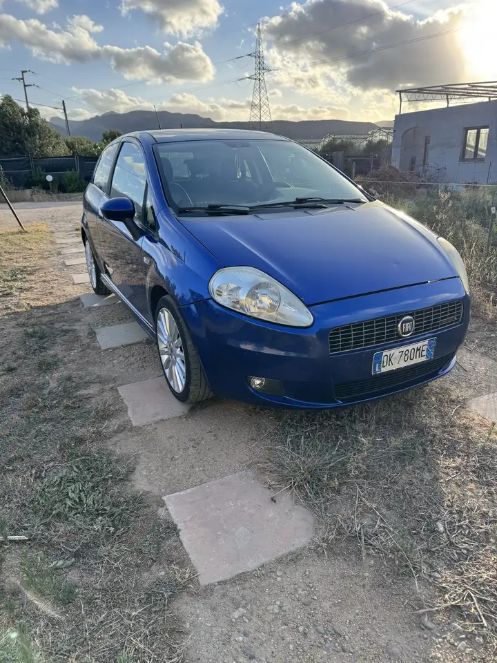 Fiat Grande Punto 3p 1.3 mjt 16v Sport 90cv 6m — photo 1 of 9