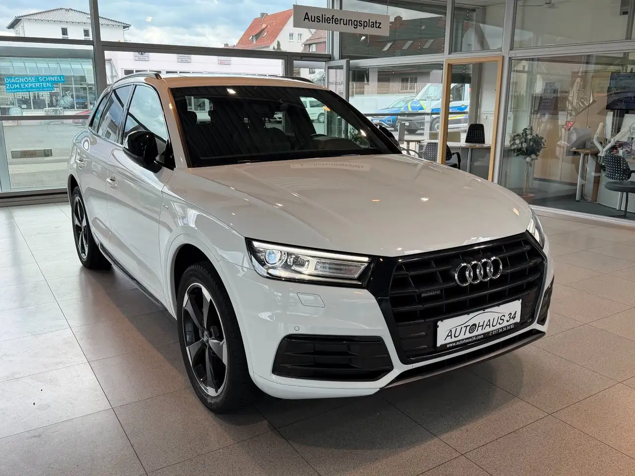 2019 Audi Q5 40 TDI quattro sport S-Line, photograph 2
