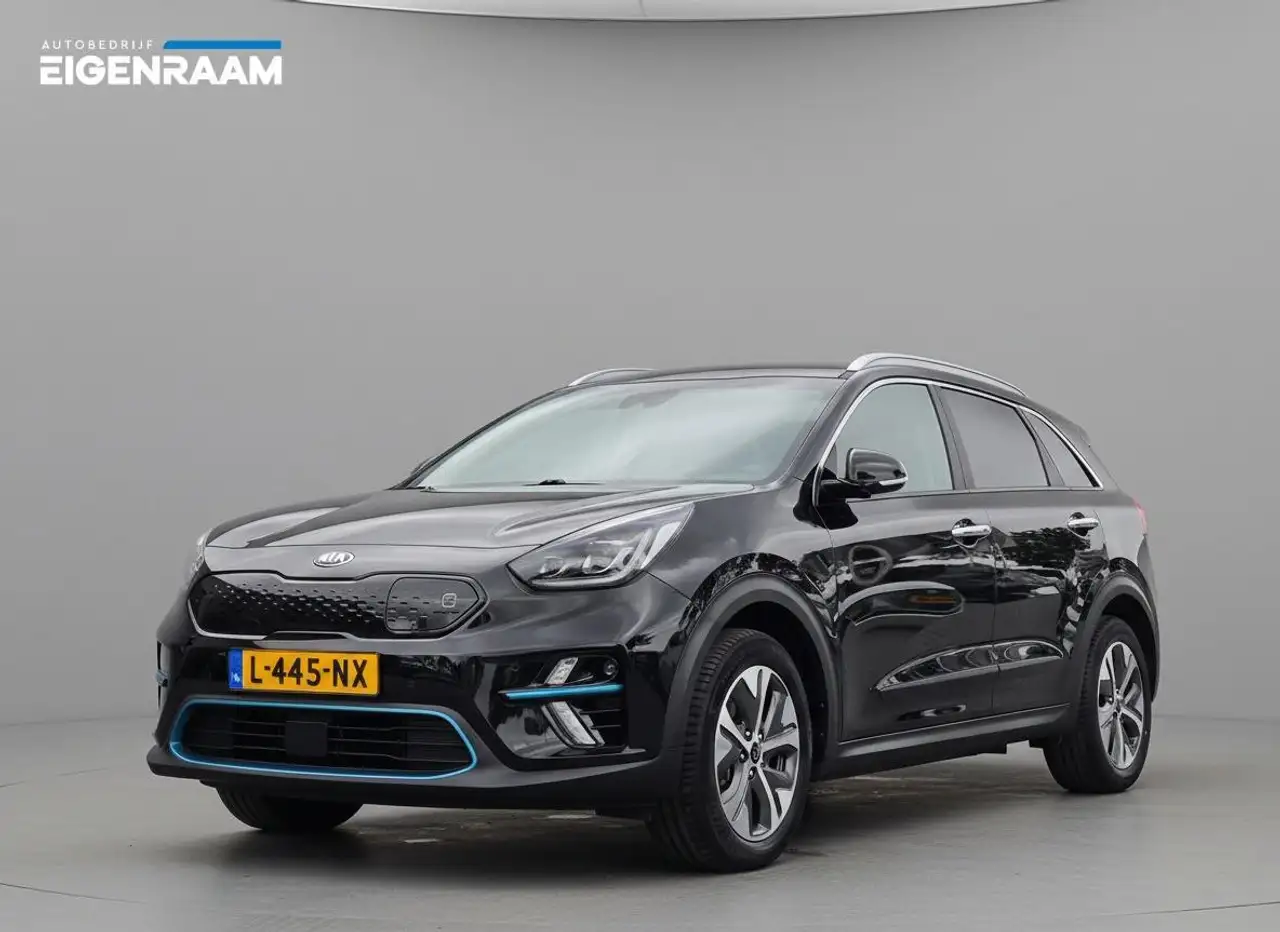 Kia e-Niro DynamicPlusLine 39kWh | Schuifdak | SOH 100% — photo 1 of 18