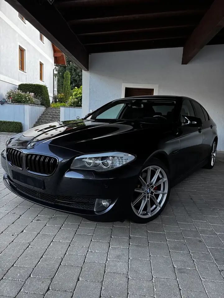 BMW 520 520d Österreich-Paket Aut. — photo 1 of 20