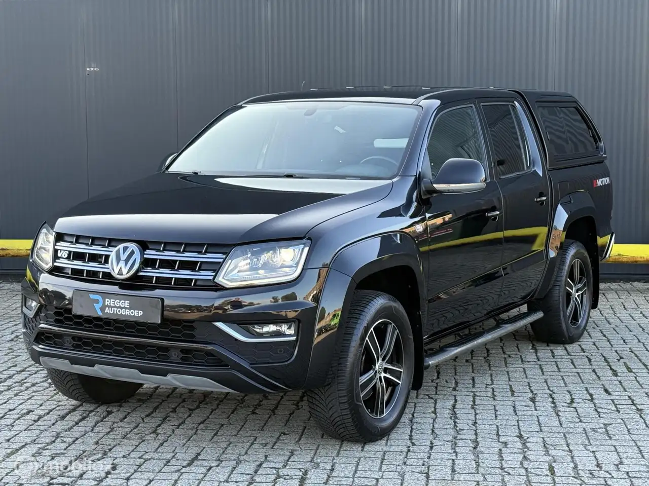 Volkswagen Amarok 3.0 TDI 4Motion Aventura HARDTOP — photo 1 of 27
