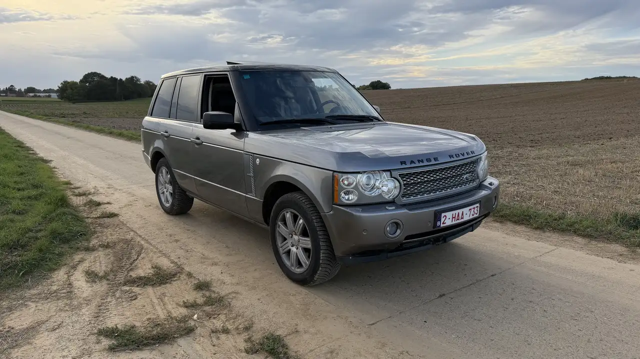Land Rover Range Rover 3.6 TdV8 32v Vogue — photo 1 of 12