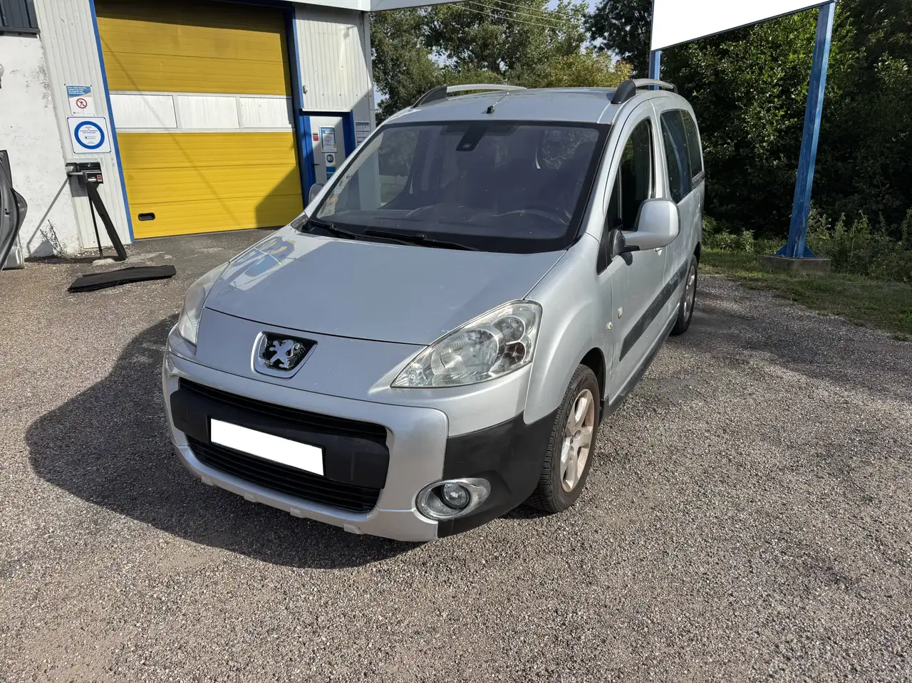 Peugeot Partner Partner Tepee 1.6 HDi FAP 110ch Loisirs — photo 1 of 6