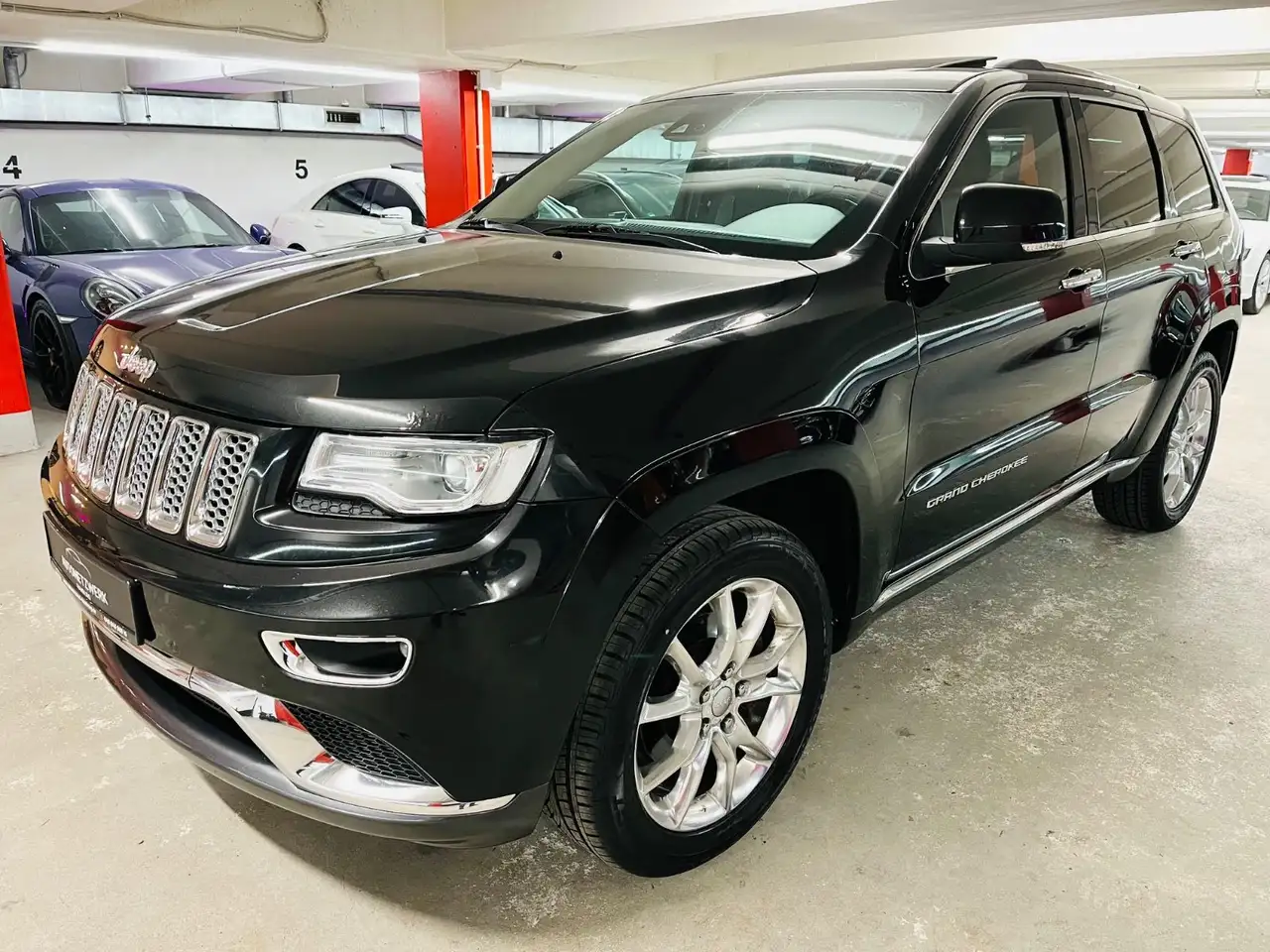 Jeep Grand Cherokee 3.0 CRD Summit 4x4 Panoramadach — photo 1 of 36