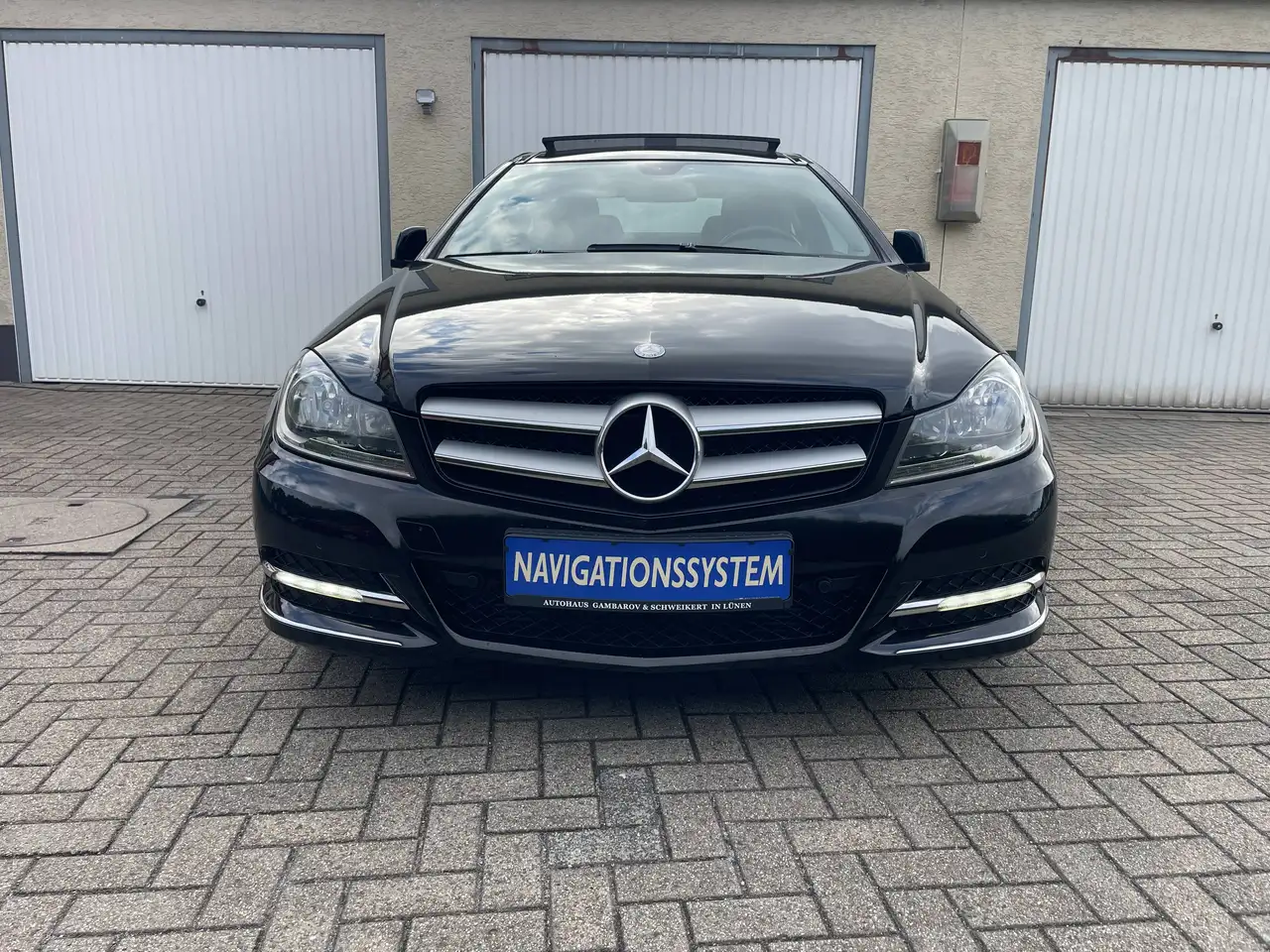 Mercedes-Benz C 180 C 180 CGI PANORAMA NAVI MEDIA FREISPRECHANLAGE LED SHZ MFL PDC ALU — photo 1 of 18