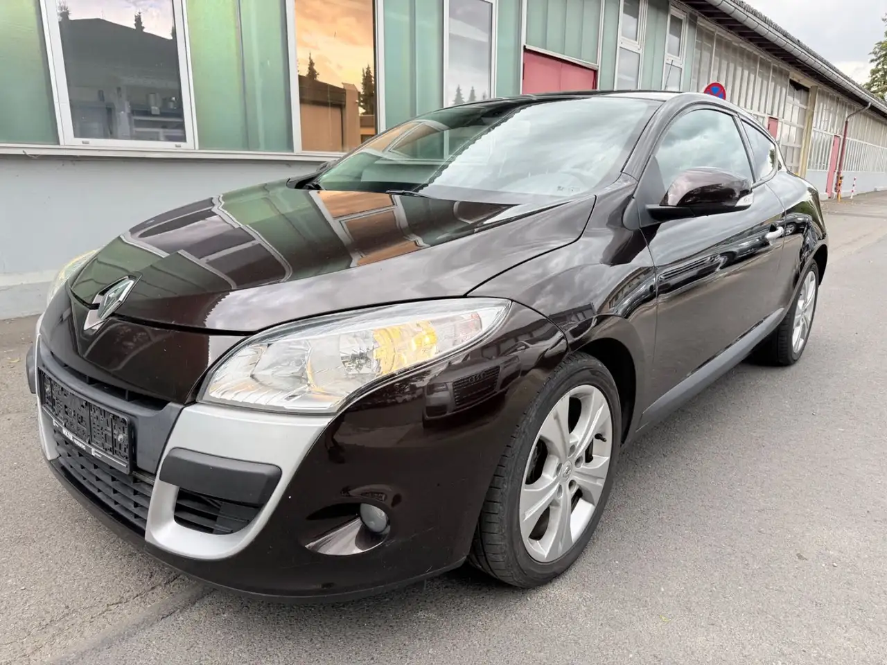 Renault Megane III Coupe Dynamique — photo 1 of 16