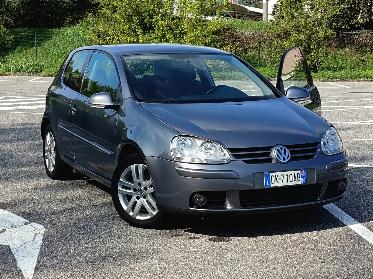 Volkswagen Golf 3p 1.6 Comfortline — photo 1 of 20