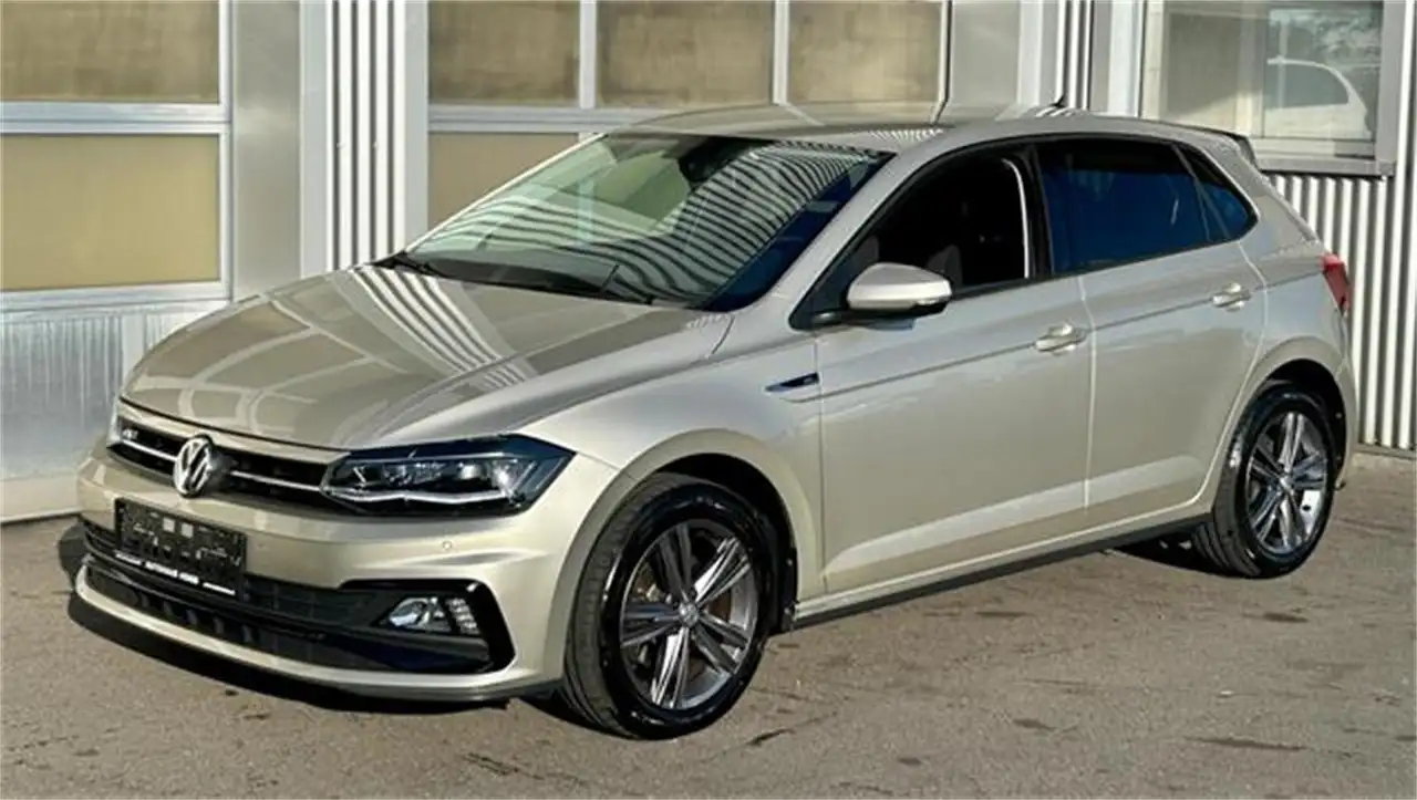 Volkswagen Polo 1,6 TDI SCR Comfortline mit R LINE — photo 1 of 13