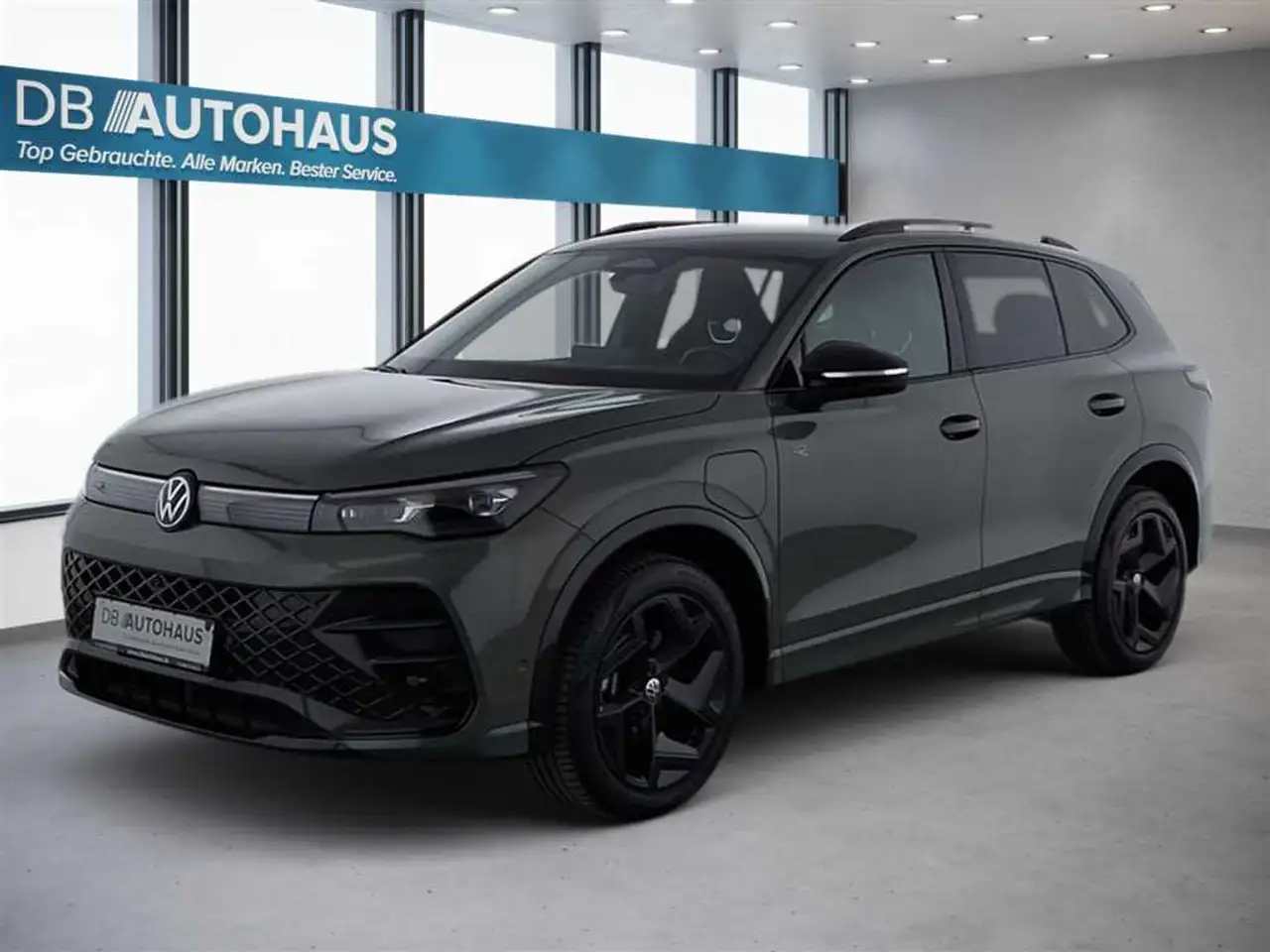Volkswagen Tiguan R-Line 1.5 eTSI DSG — photo 1 of 15