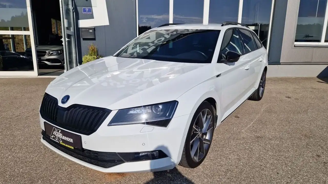 Skoda Superb Kombi DSG SportLine ''Top Ausstattung'' — photo 1 of 23