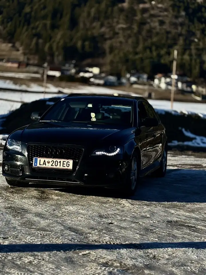 Audi A4 Avant 1,8 TFSI quattro — photo 1 of 5