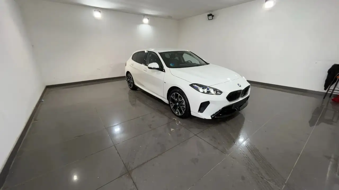 BMW 120 120d 48v M Sport 163cv auto — photo 1 of 15