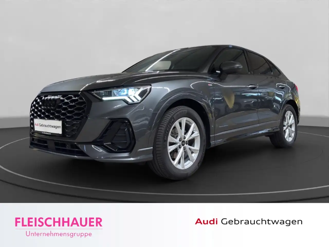Audi Q3 SB 35 TFSI S line LED+NAVI+RFK+TEMPOMAT+AHK+SHZ+BU — photo 1 of 19