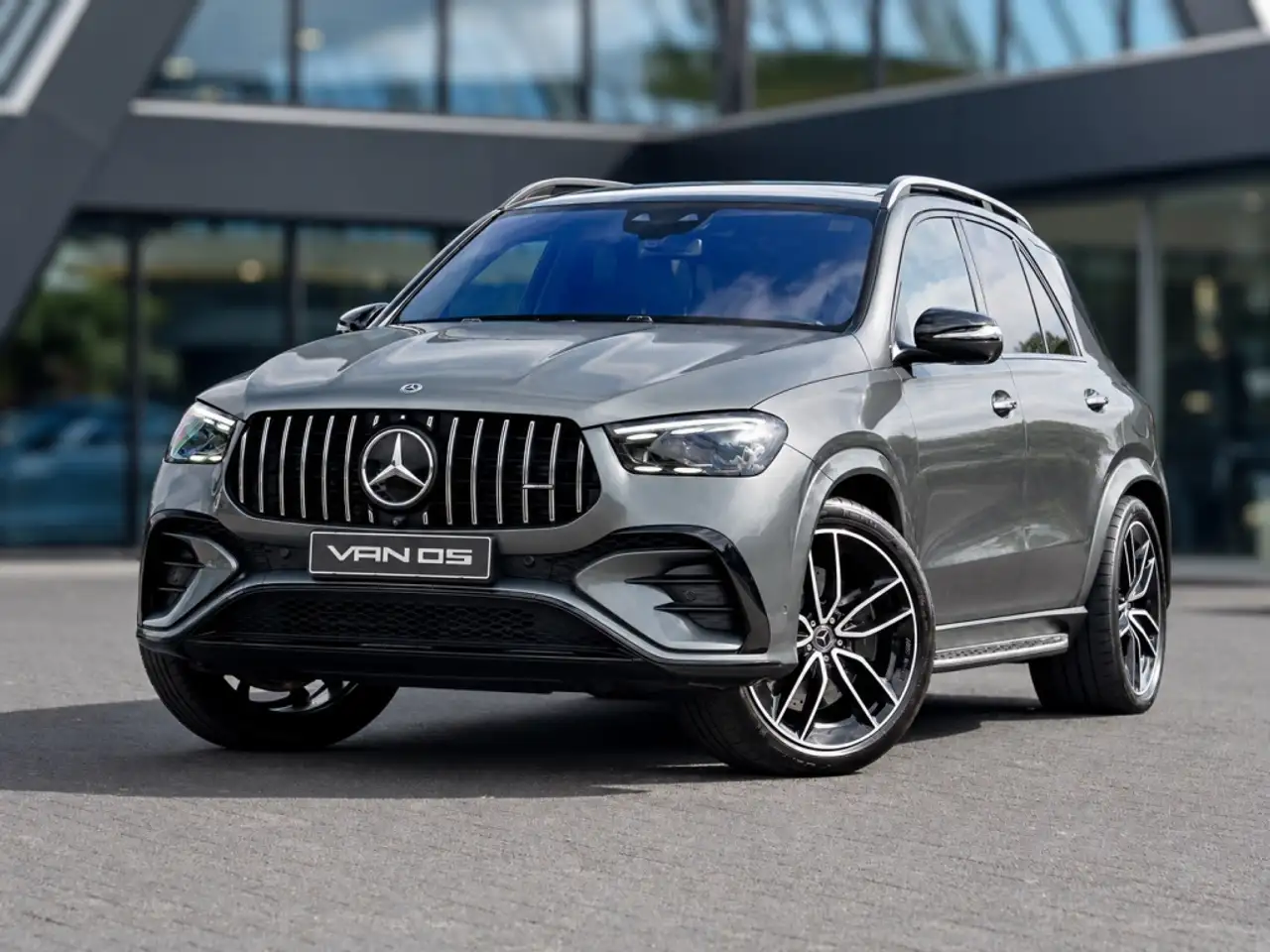 Mercedes-Benz GLE 400 GLE 400e 4MATIC AMG Line | Premium Plus | Trekhaak — photo 1 of 13