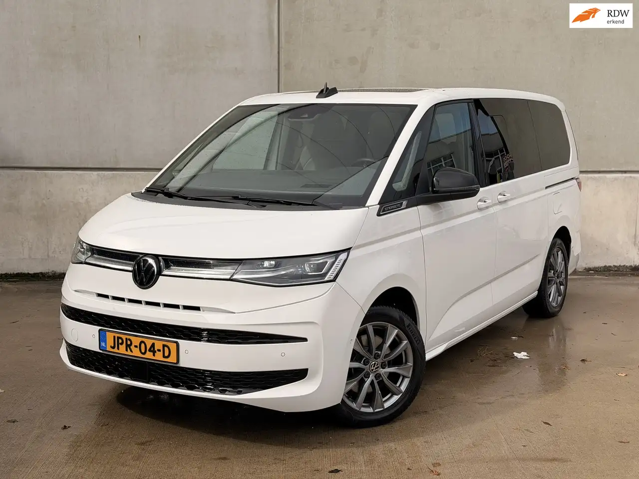 Volkswagen 1.4 eHybrid L2H1 Leder Pano IQ Trekh H/K Sfeer HUD — photo 1 of 40