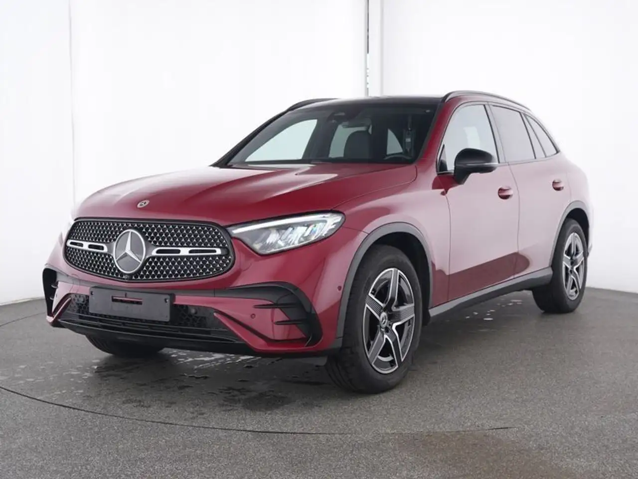 Mercedes-Benz GLC 220 d 4M AMG+NIGHT+PANO+AHK+WI-PAKET+MEMORY+ — photo 1 of 11