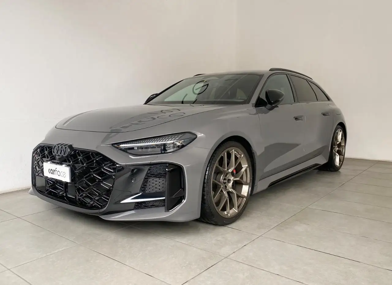 Audi RS5 station wagon — photo 1 of 15